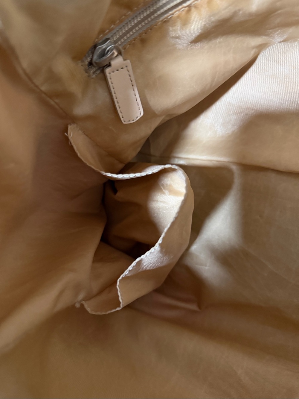 Authentic Burberry Beige Classic Check Tote with Tan Leather Straps - Picture 13 of 15